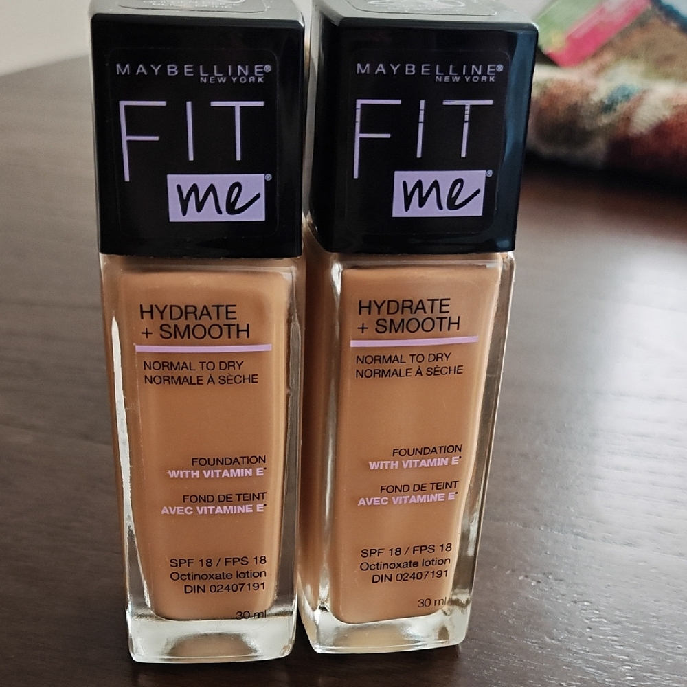 Maybelline Fit Me Foundation - Hydrate + Smooth, Cream and Tan